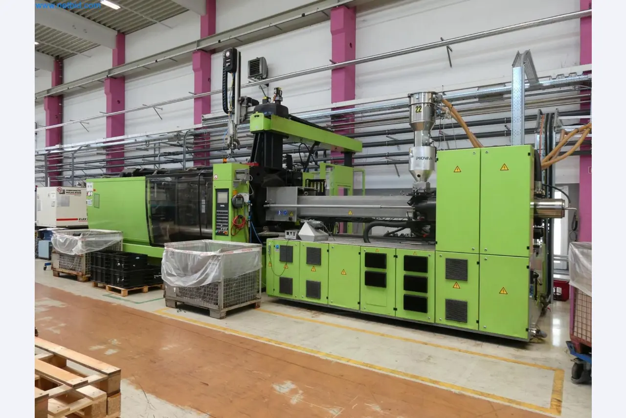 Engel Spritzgießmaschinen und Maschinen aus der Kunststoffindustrie-2