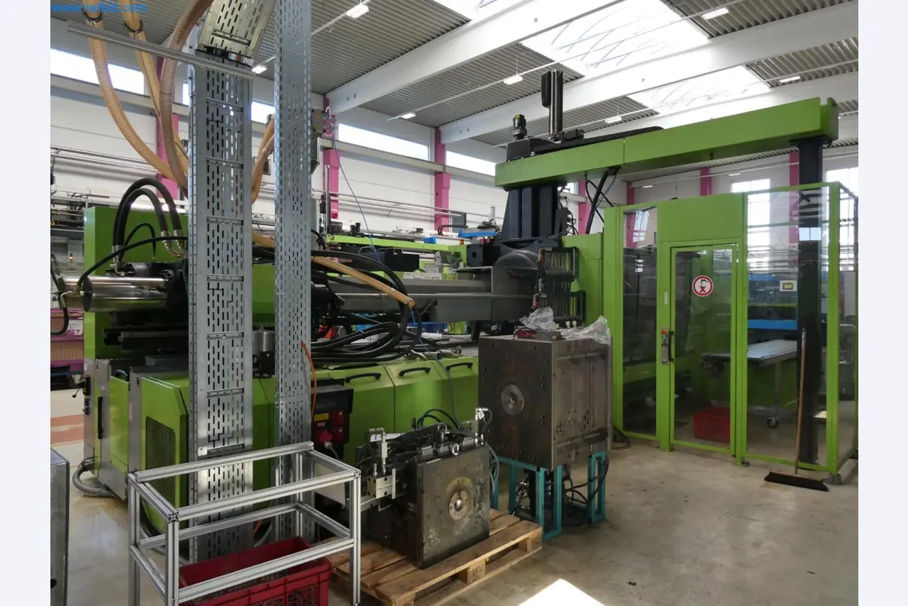 Engel Spritzgießmaschinen und Maschinen aus der Kunststoffindustrie-3