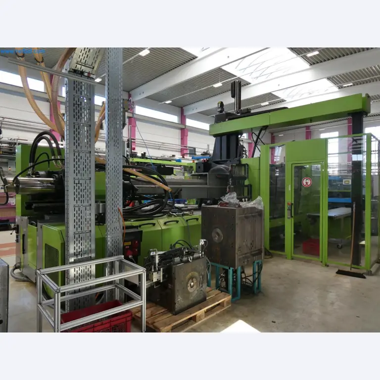 Engel Spritzgießmaschinen und Maschinen aus der Kunststoffindustrie-3