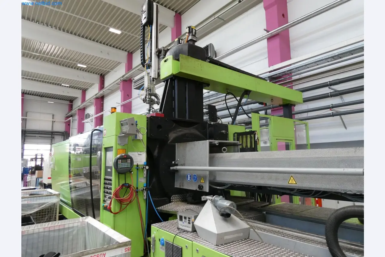 Engel Spritzgießmaschinen und Maschinen aus der Kunststoffindustrie-4