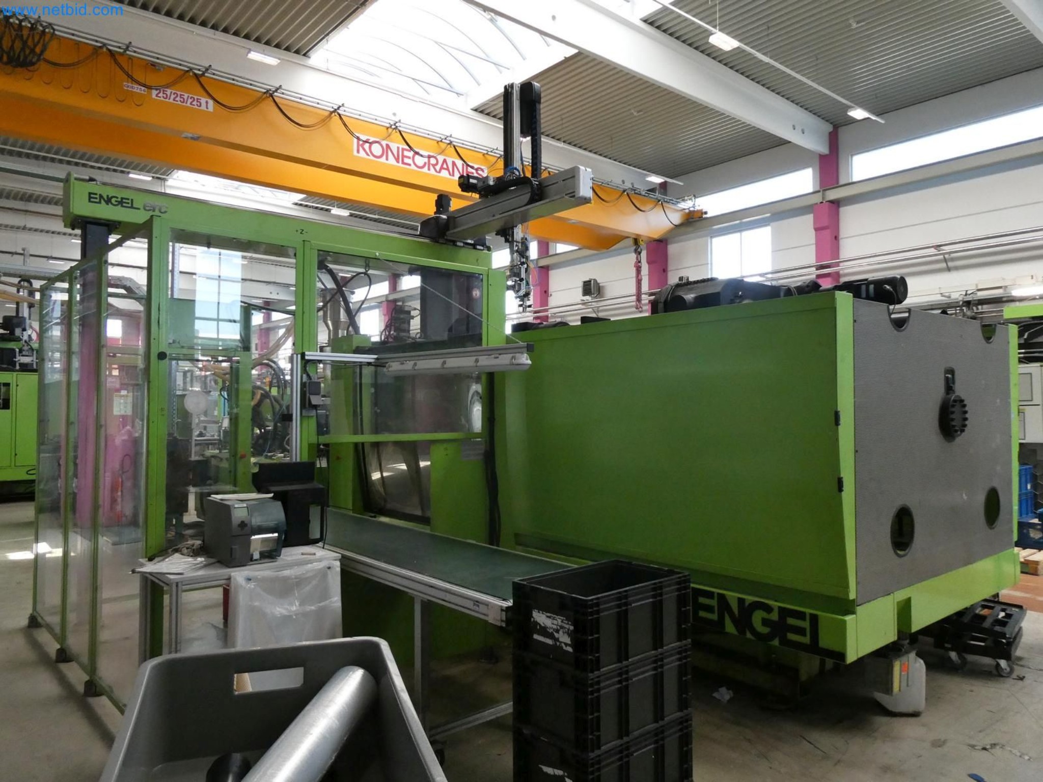 Engel Spritzgießmaschinen und Maschinen aus der Kunststoffindustrie-5