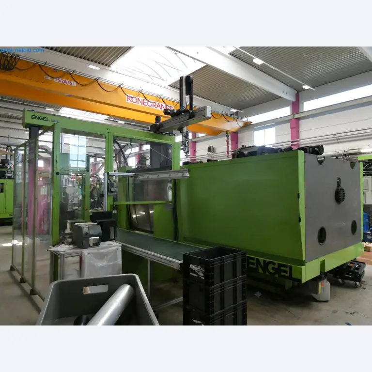 Engel Spritzgießmaschinen und Maschinen aus der Kunststoffindustrie-5
