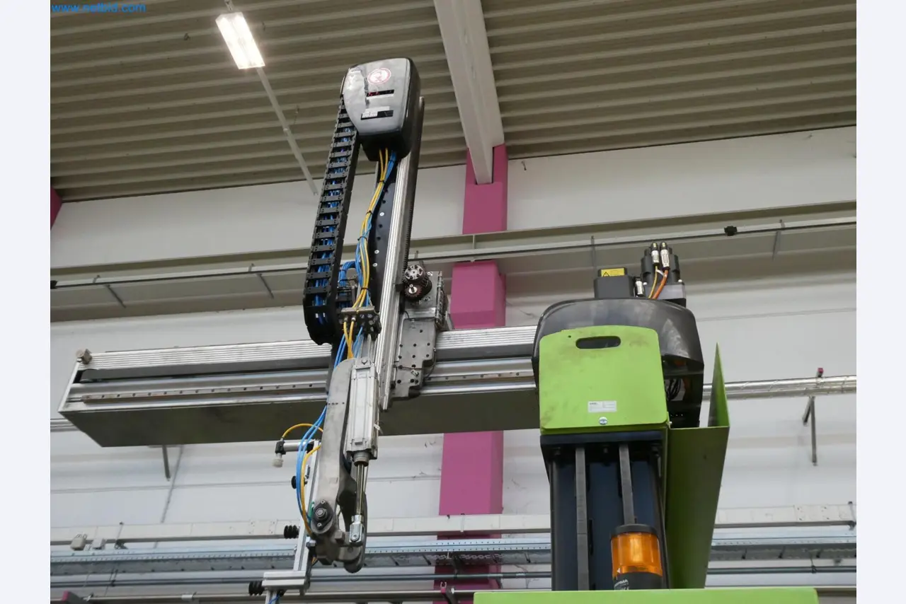 Engel Spritzgießmaschinen und Maschinen aus der Kunststoffindustrie-8