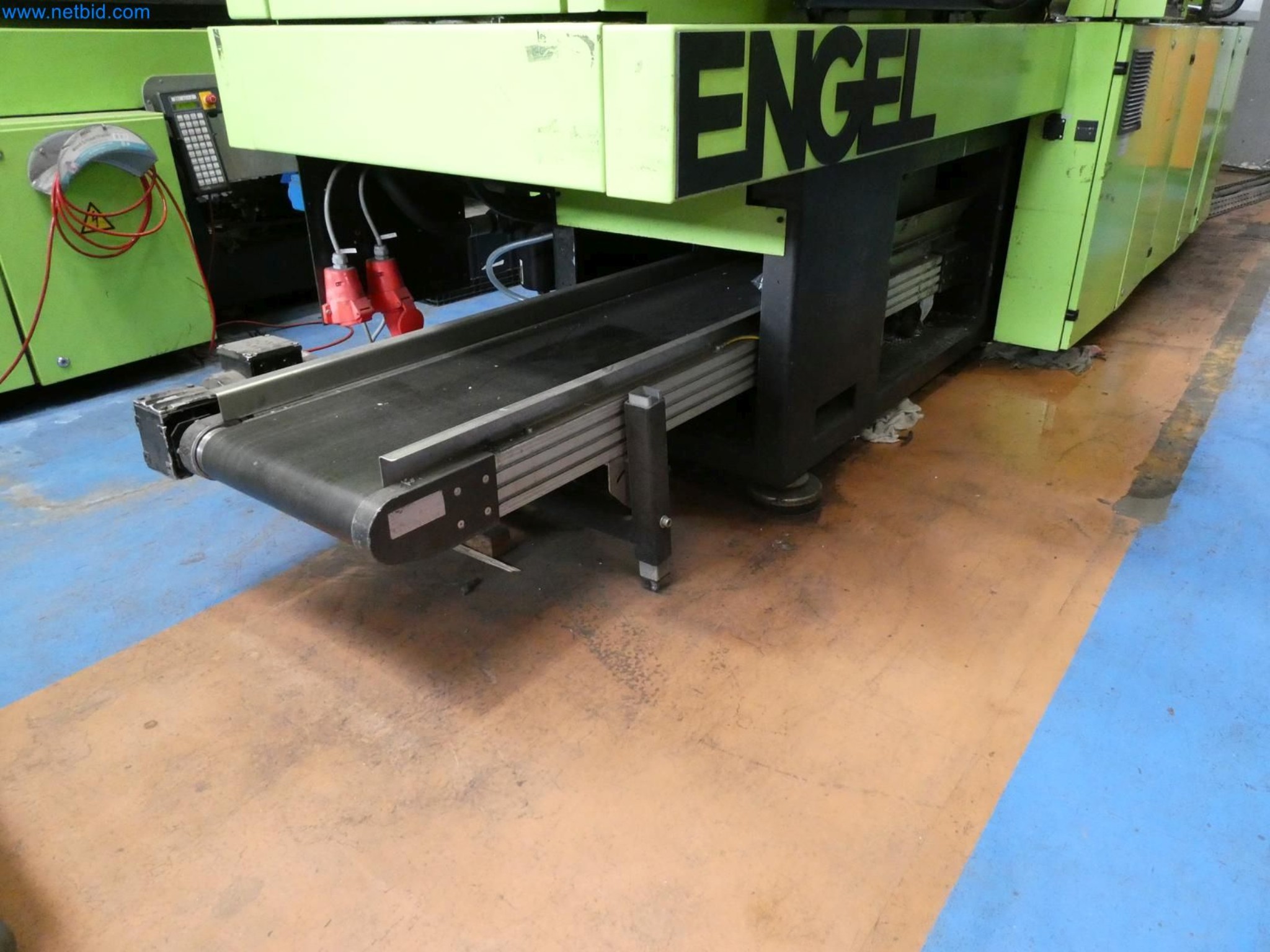 Engel Spritzgießmaschinen und Maschinen aus der Kunststoffindustrie-2