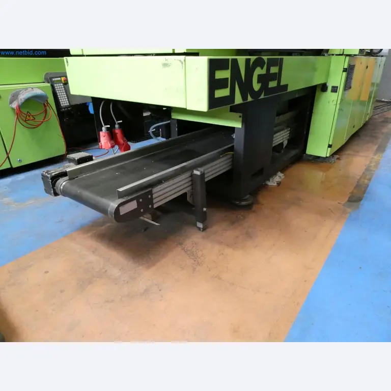 Engel Spritzgießmaschinen und Maschinen aus der Kunststoffindustrie-2