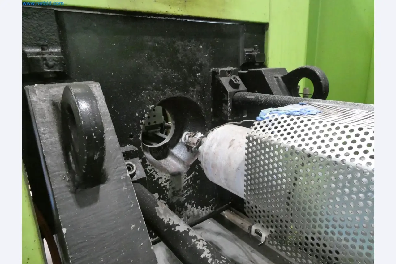 Engel Spritzgießmaschinen und Maschinen aus der Kunststoffindustrie-4