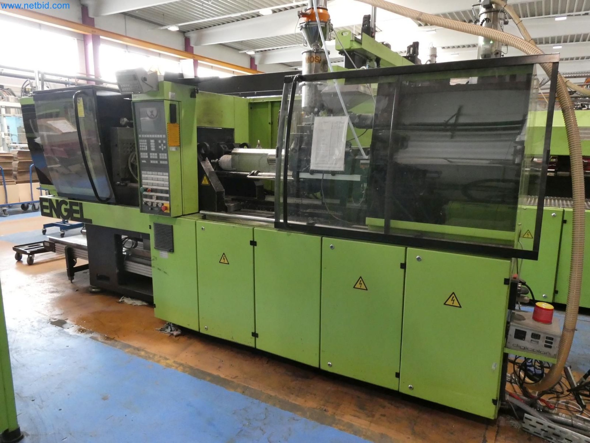 Engel Spritzgießmaschinen und Maschinen aus der Kunststoffindustrie-6