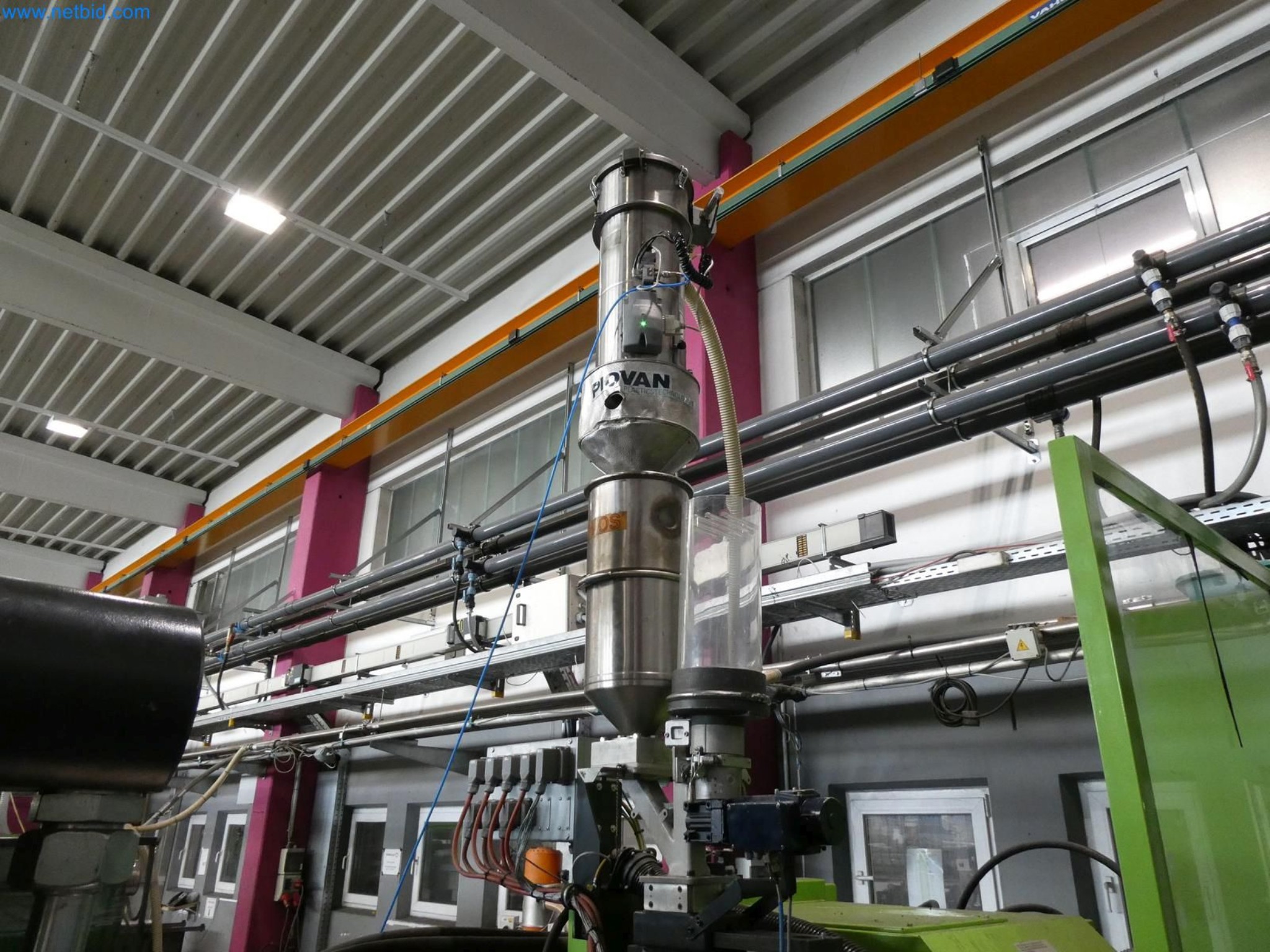 Engel Spritzgießmaschinen und Maschinen aus der Kunststoffindustrie-17