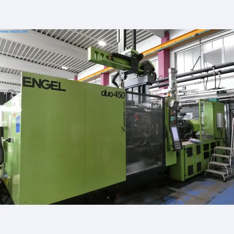 Engel Spritzgießmaschinen und Maschinen aus der Kunststoffindustrie-1
