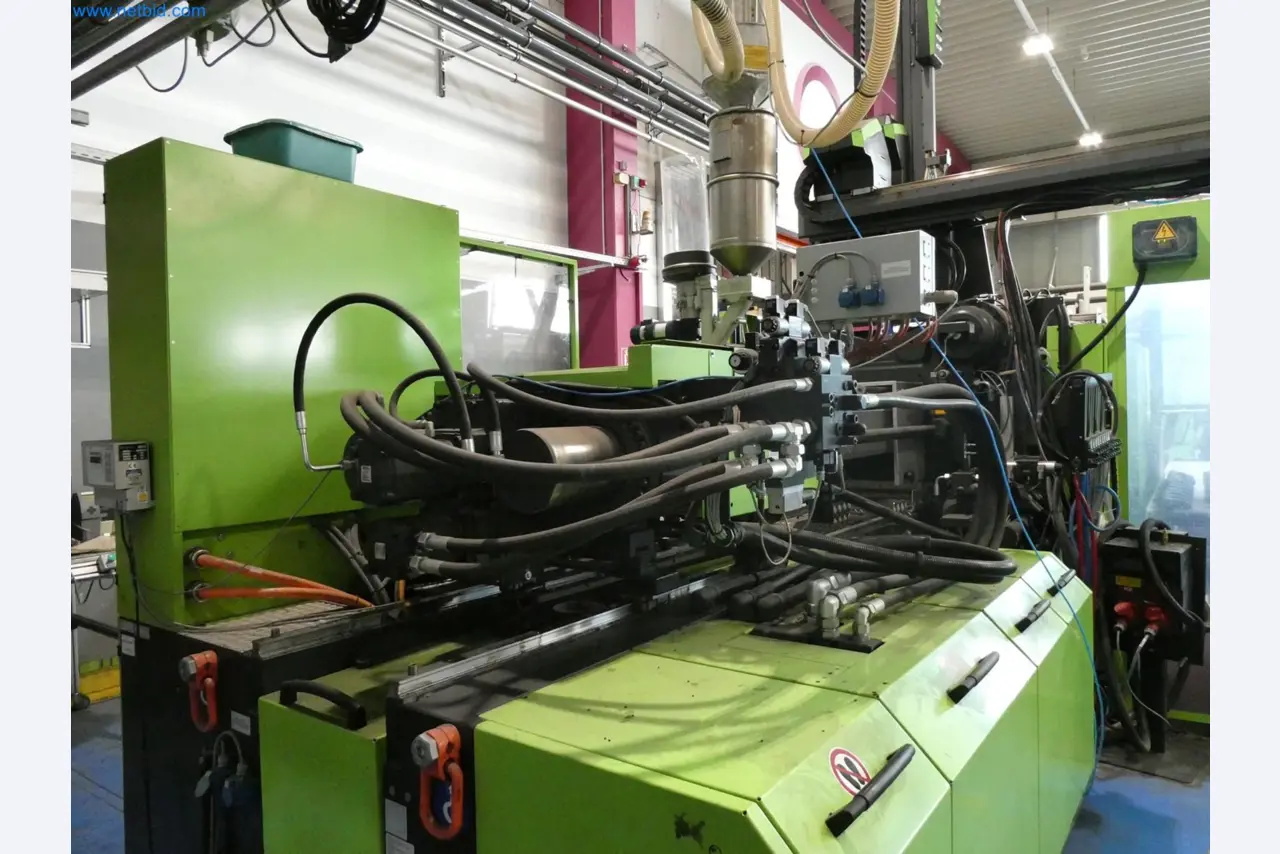 Engel Spritzgießmaschinen und Maschinen aus der Kunststoffindustrie-3