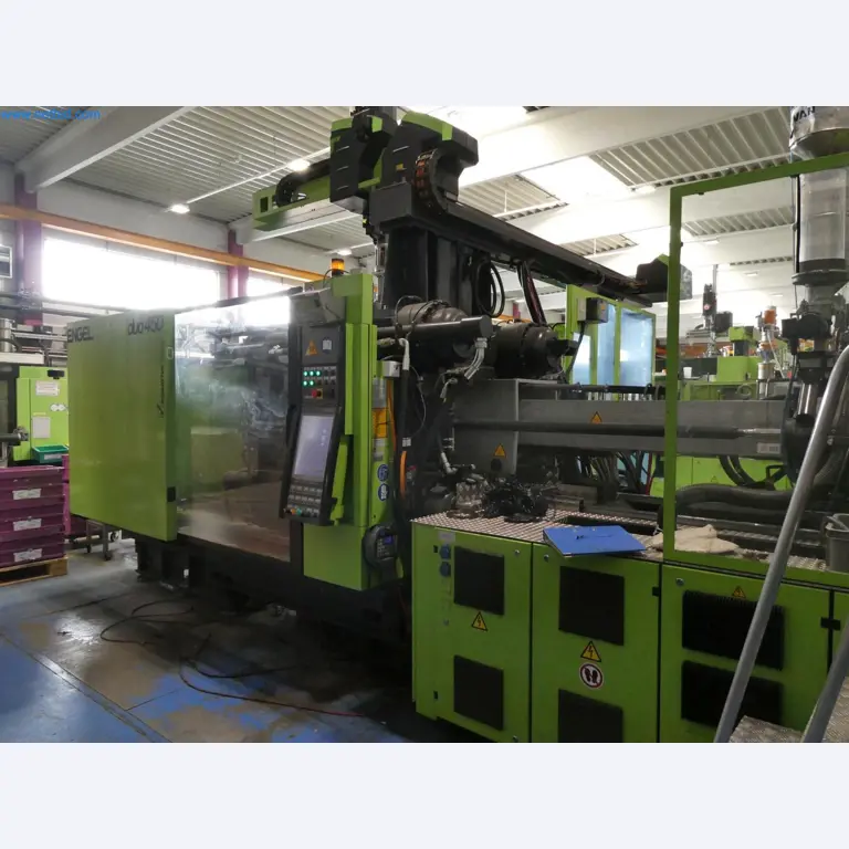 Engel Spritzgießmaschinen und Maschinen aus der Kunststoffindustrie-7