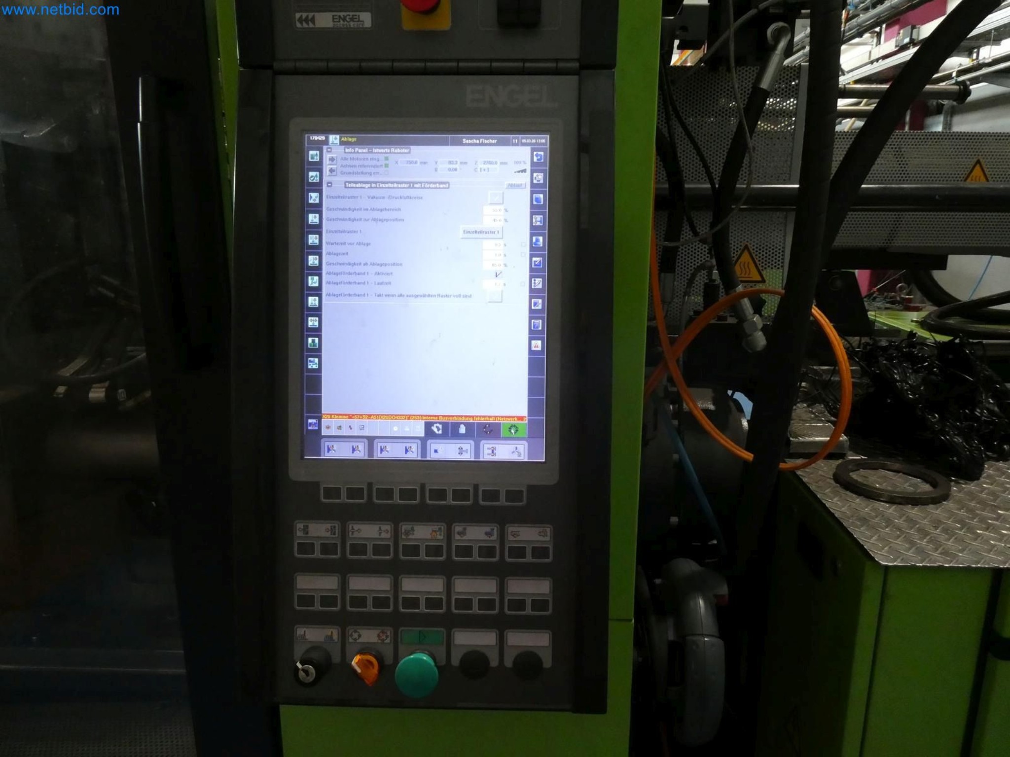 Engel Spritzgießmaschinen und Maschinen aus der Kunststoffindustrie-8