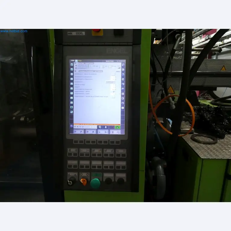 Engel Spritzgießmaschinen und Maschinen aus der Kunststoffindustrie-8