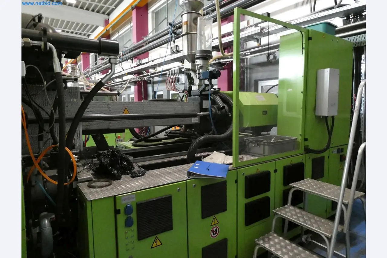 Engel Spritzgießmaschinen und Maschinen aus der Kunststoffindustrie-9