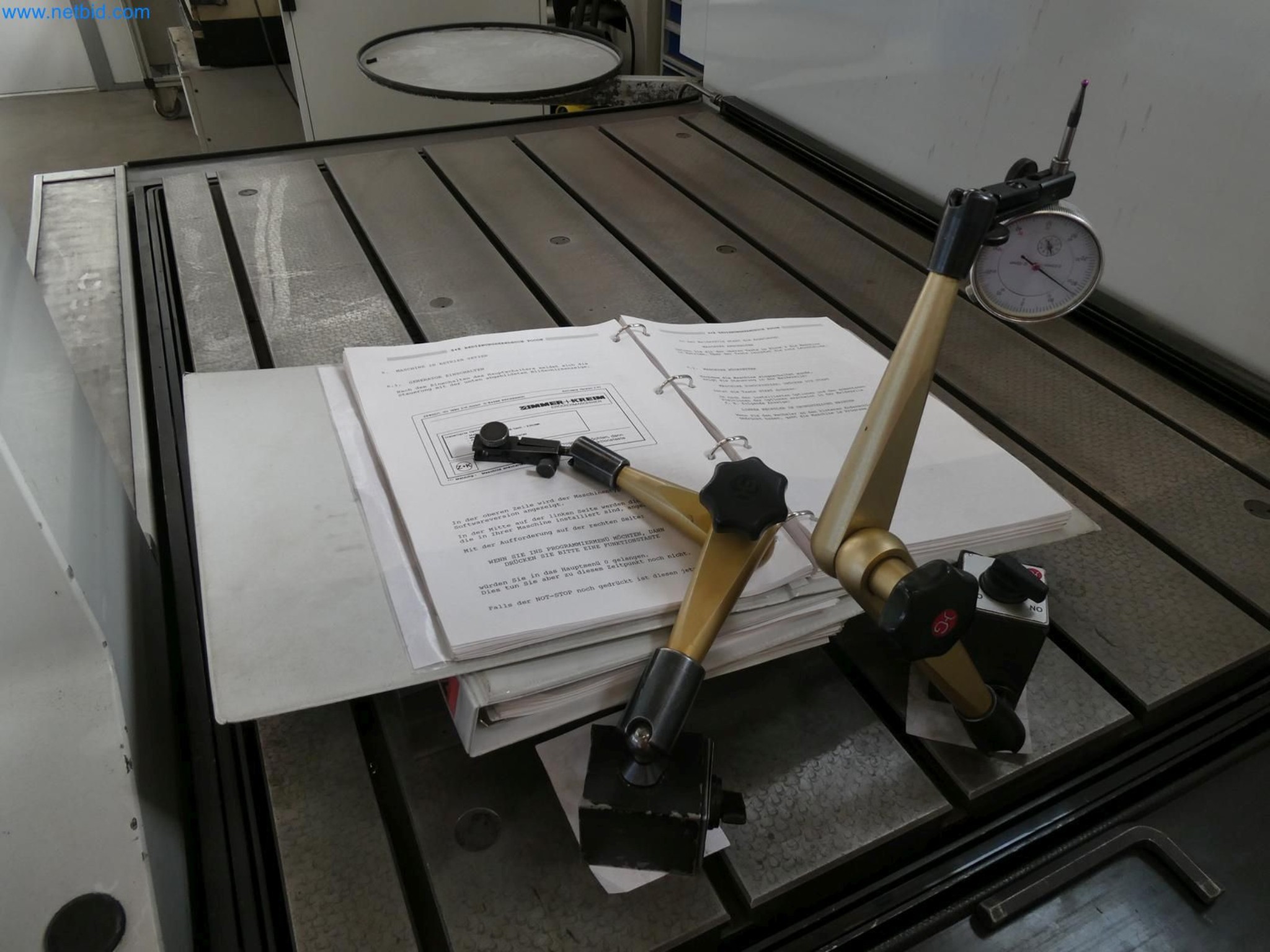 Engel Spritzgießmaschinen und Maschinen aus der Kunststoffindustrie-9