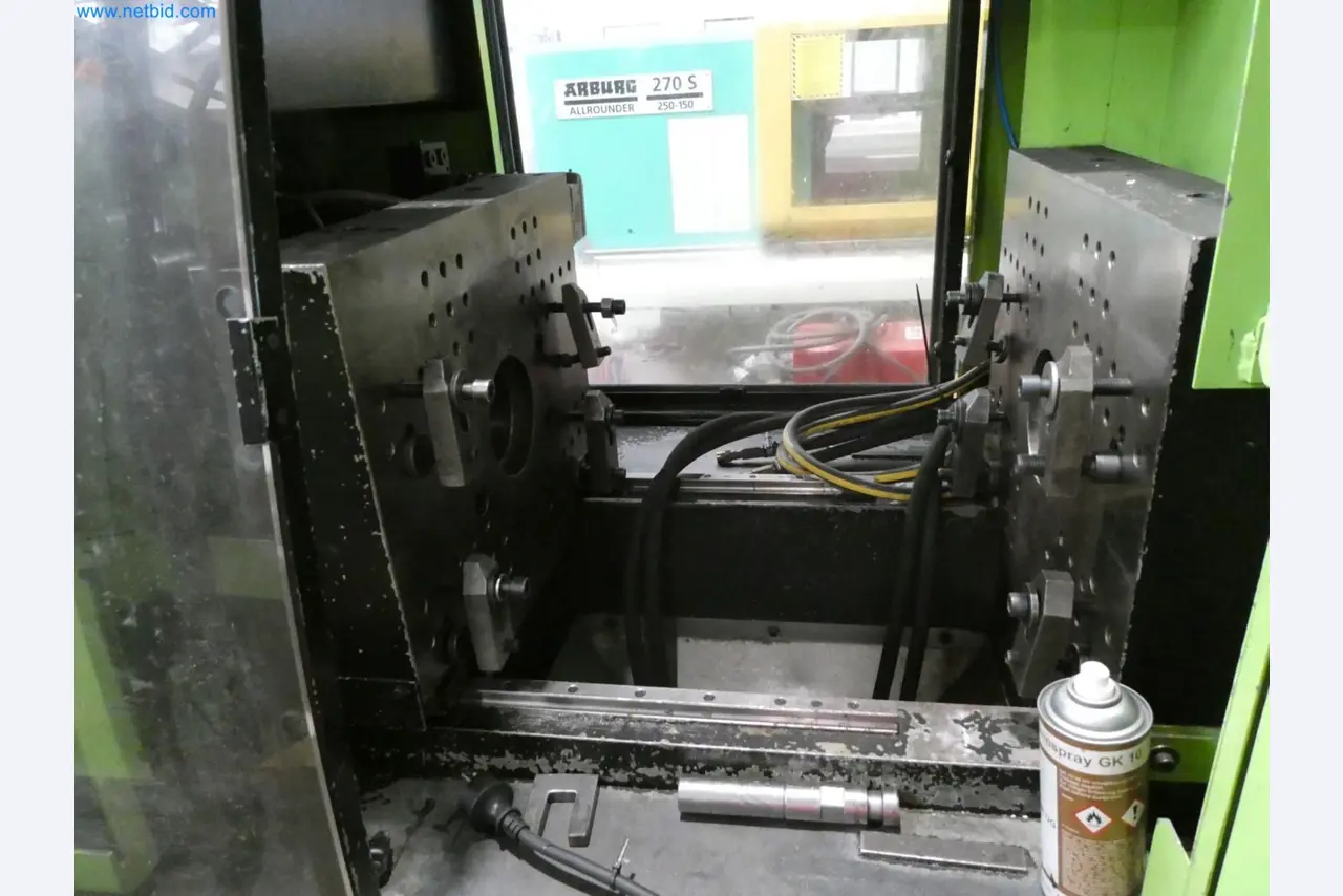 Engel Spritzgießmaschinen und Maschinen aus der Kunststoffindustrie-3