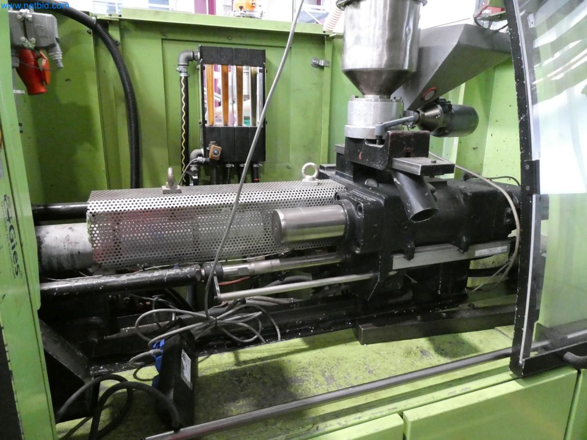 Engel Spritzgießmaschinen und Maschinen aus der Kunststoffindustrie-5