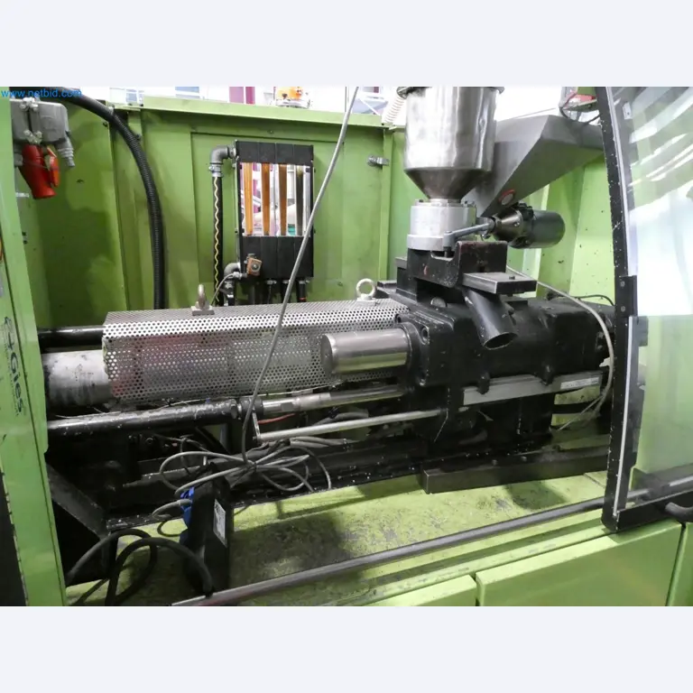 Engel Spritzgießmaschinen und Maschinen aus der Kunststoffindustrie-5