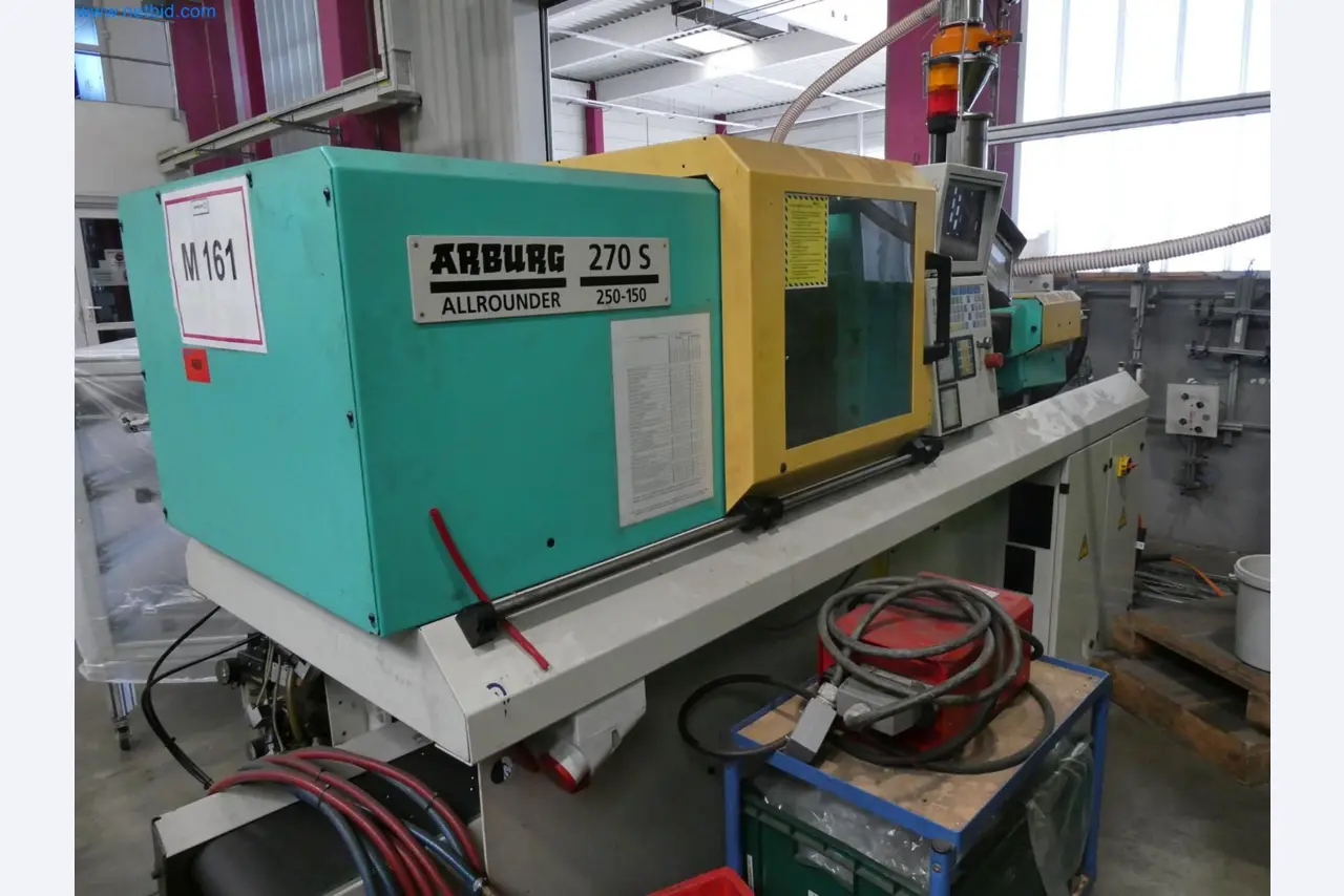 Engel Spritzgießmaschinen und Maschinen aus der Kunststoffindustrie-1