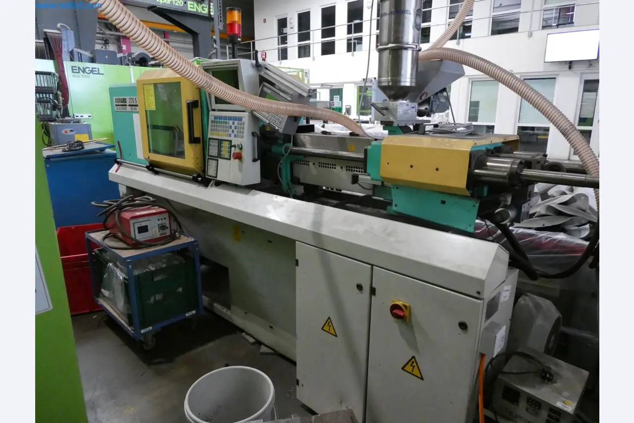 Engel Spritzgießmaschinen und Maschinen aus der Kunststoffindustrie-5