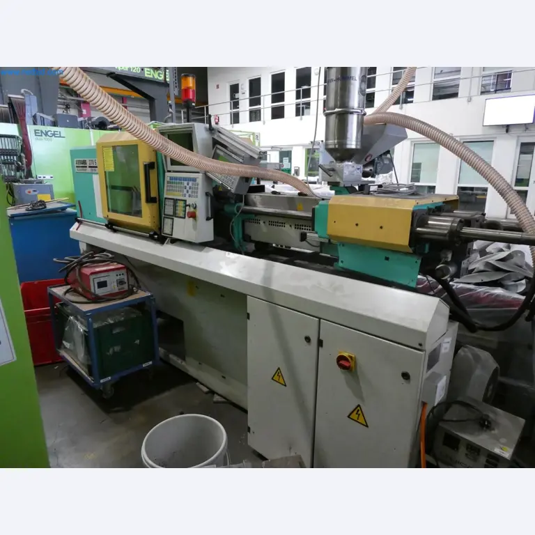 Engel Spritzgießmaschinen und Maschinen aus der Kunststoffindustrie-5