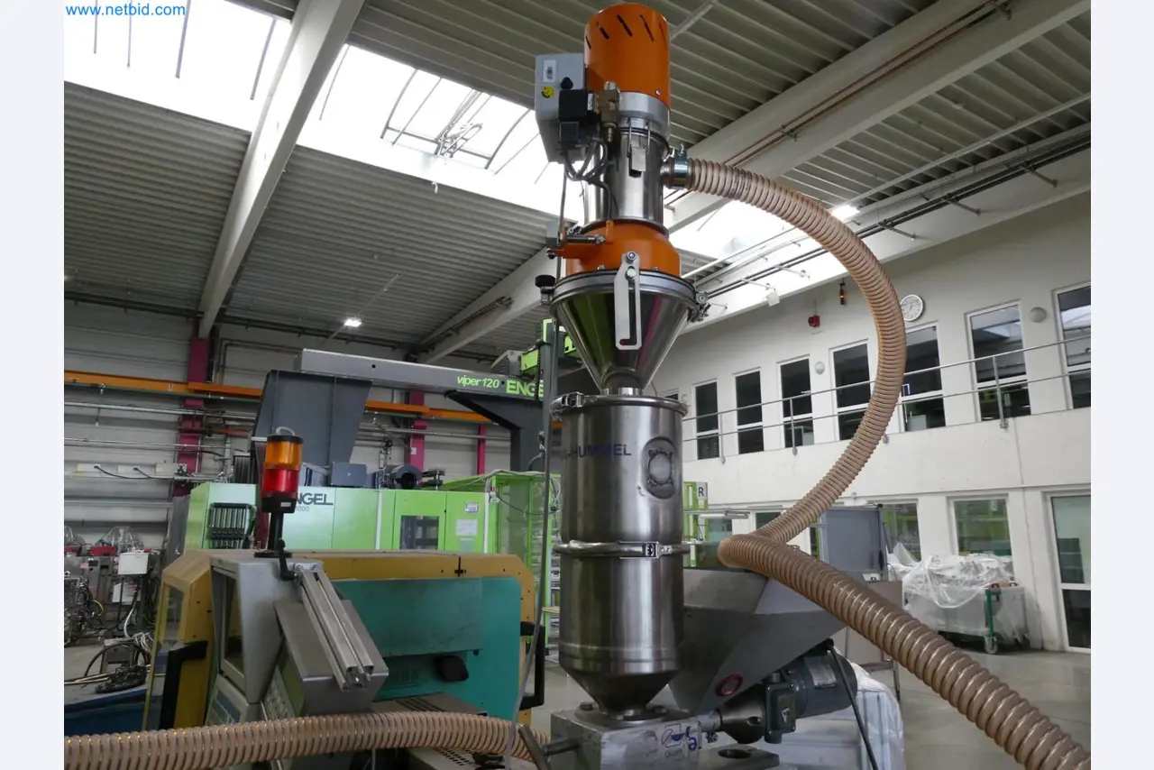 Engel Spritzgießmaschinen und Maschinen aus der Kunststoffindustrie-9