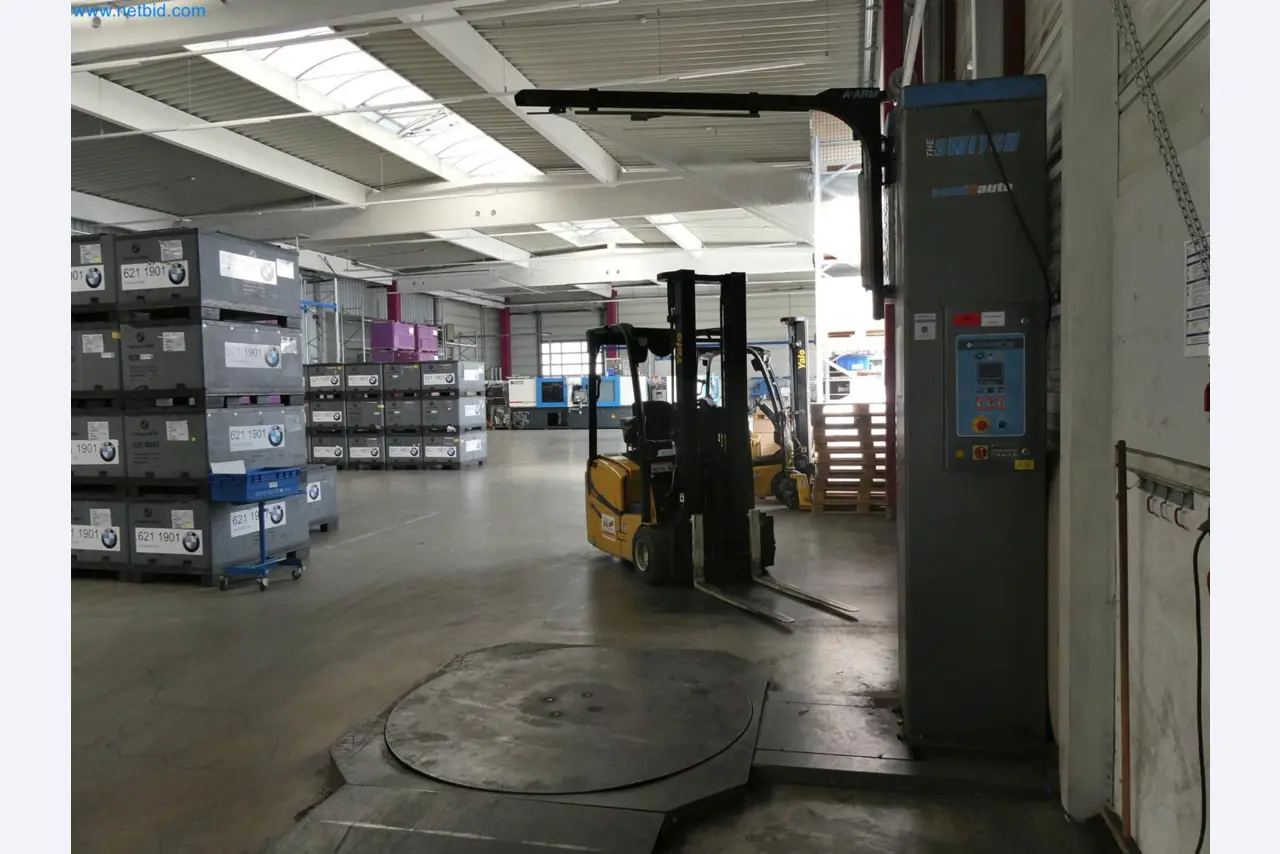 Engel Spritzgießmaschinen und Maschinen aus der Kunststoffindustrie-3