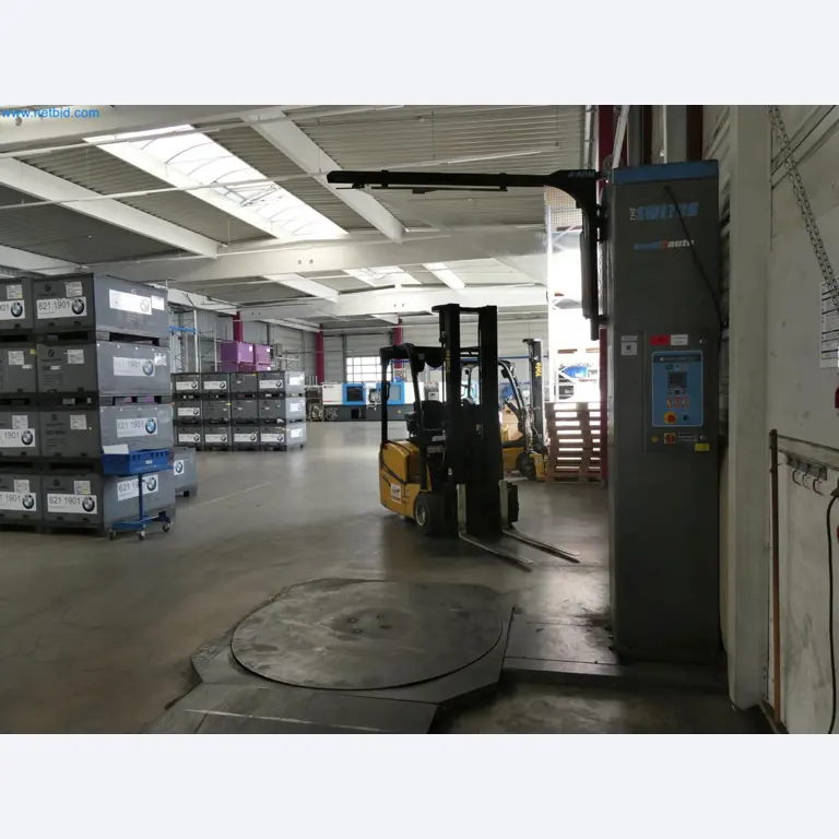 Engel Spritzgießmaschinen und Maschinen aus der Kunststoffindustrie-3