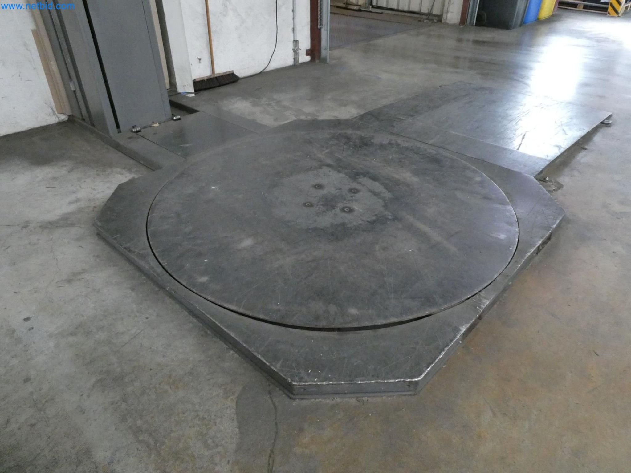 Engel Spritzgießmaschinen und Maschinen aus der Kunststoffindustrie-6