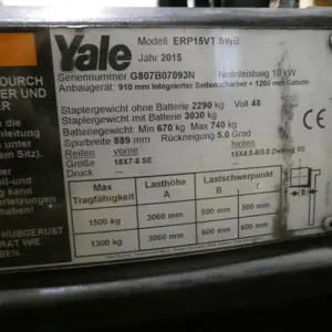 Dreirad-Elektro-Gabelstapler Yale ERP15VT SWBE2430