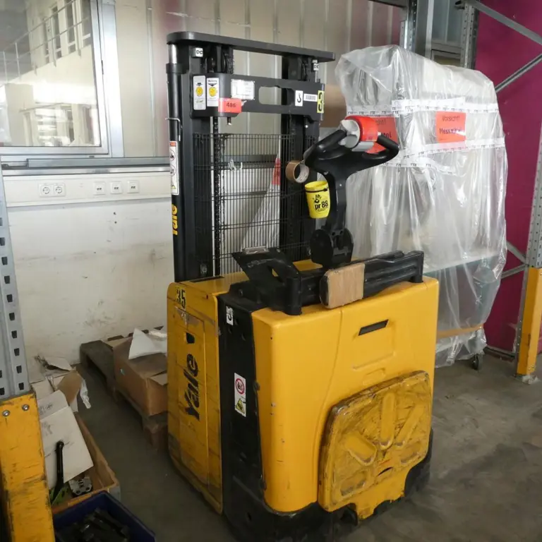 Elektro-Hochhubwagen Yale MS12X