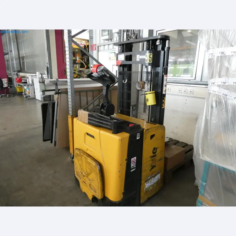 Engel Spritzgießmaschinen und Maschinen aus der Kunststoffindustrie-4