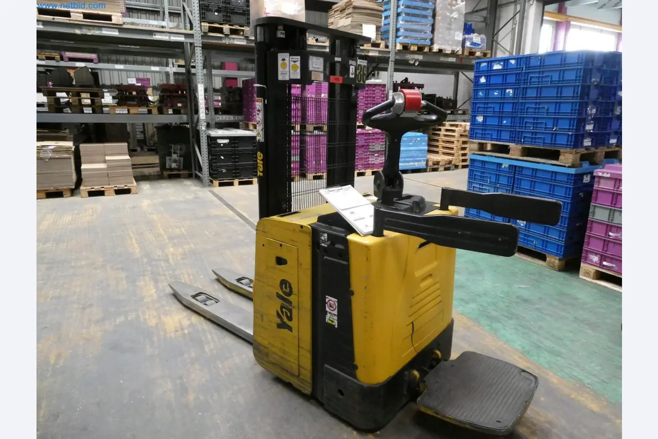 Engel Spritzgießmaschinen und Maschinen aus der Kunststoffindustrie-1