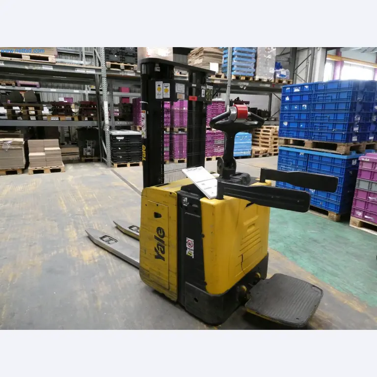 Engel Spritzgießmaschinen und Maschinen aus der Kunststoffindustrie-1