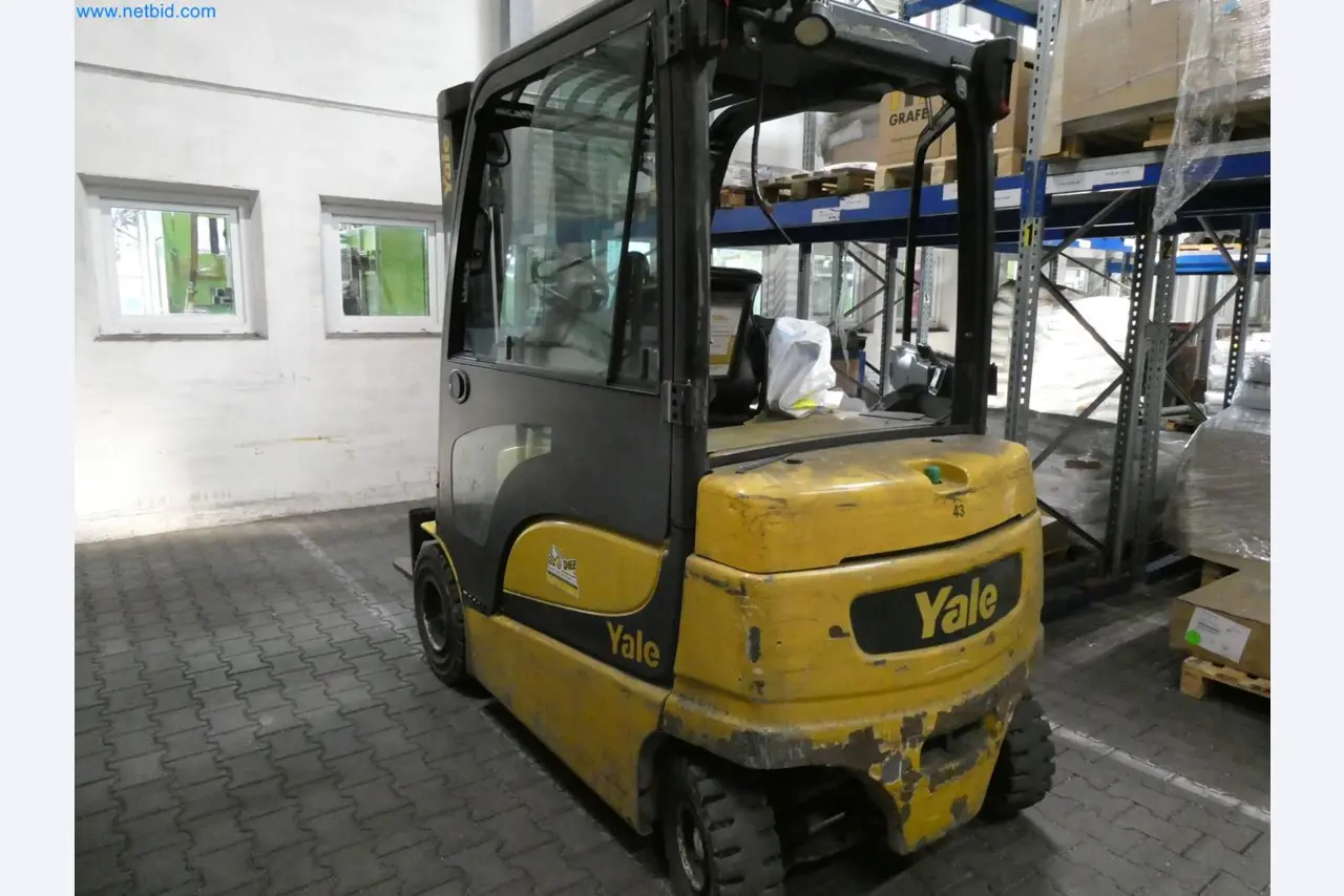 Engel Spritzgießmaschinen und Maschinen aus der Kunststoffindustrie-10