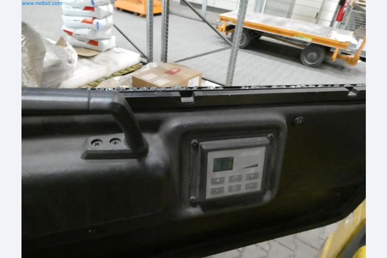 Engel Spritzgießmaschinen und Maschinen aus der Kunststoffindustrie-1