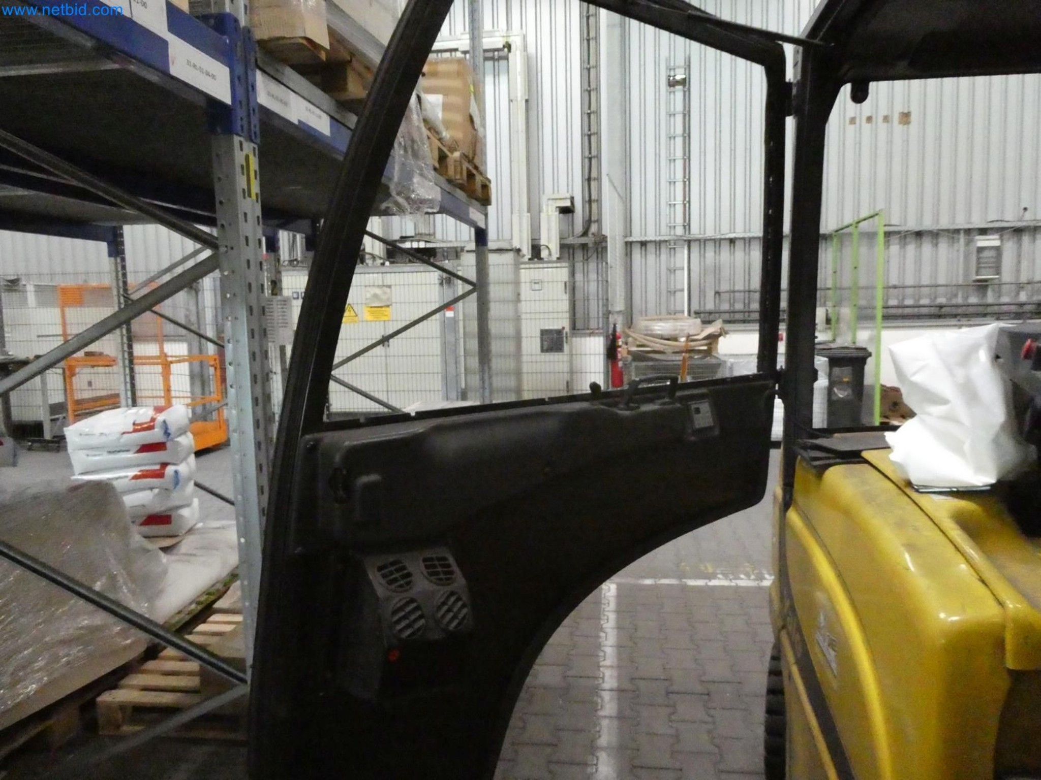 Engel Spritzgießmaschinen und Maschinen aus der Kunststoffindustrie-4