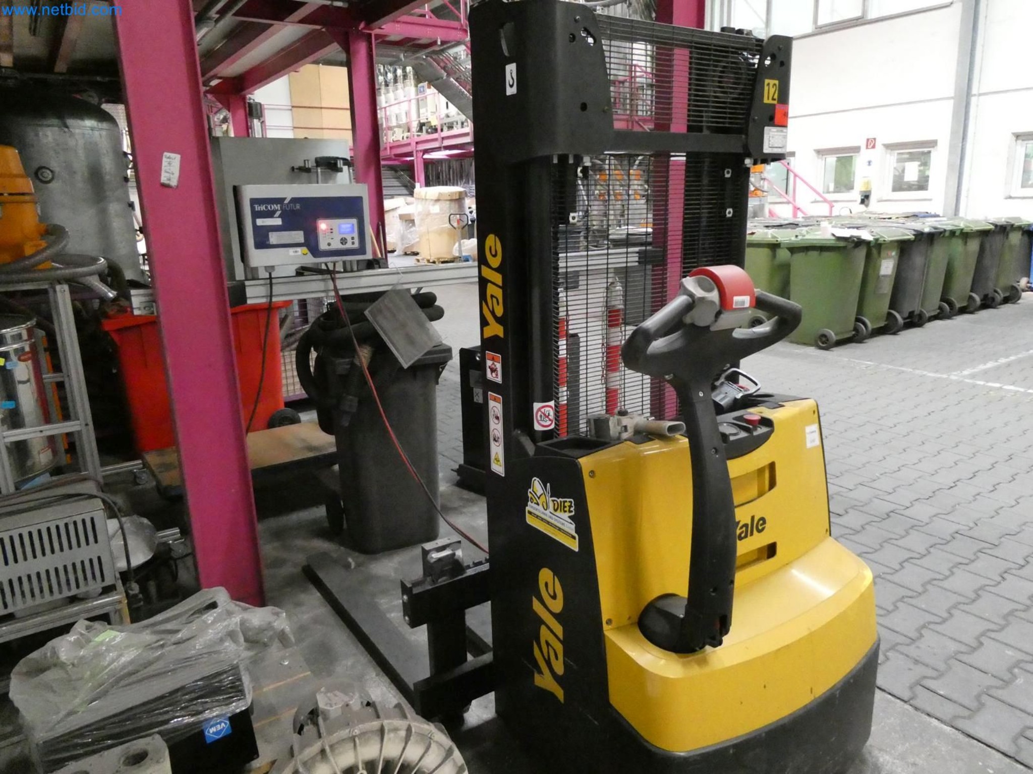 Engel Spritzgießmaschinen und Maschinen aus der Kunststoffindustrie-1