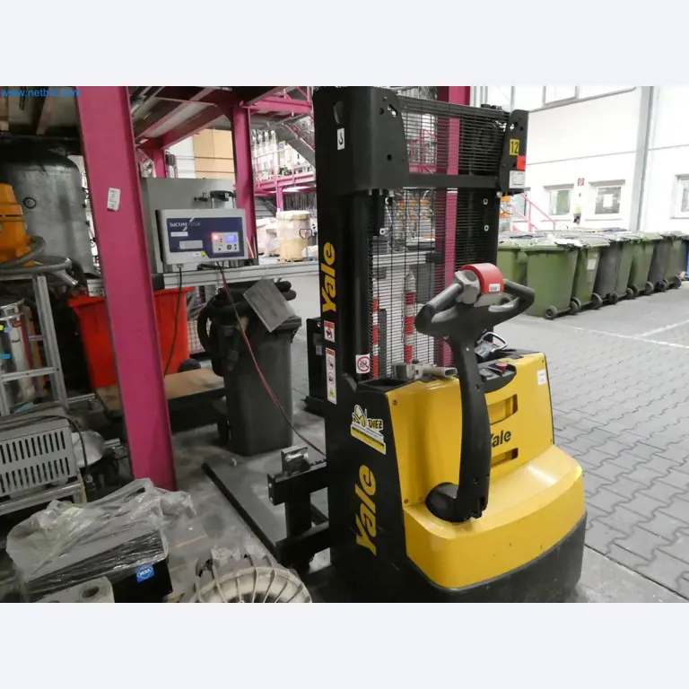 Engel Spritzgießmaschinen und Maschinen aus der Kunststoffindustrie-1