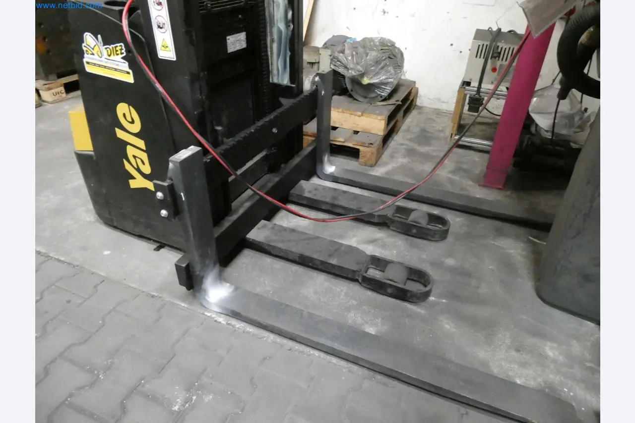 Engel Spritzgießmaschinen und Maschinen aus der Kunststoffindustrie-3