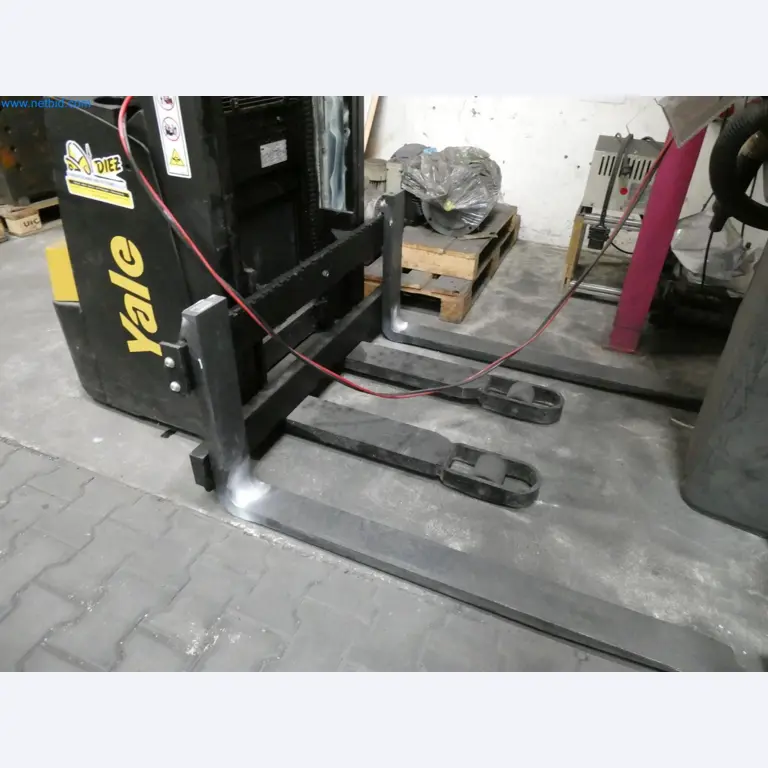 Engel Spritzgießmaschinen und Maschinen aus der Kunststoffindustrie-3