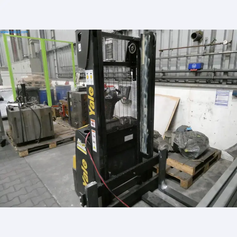 Engel Spritzgießmaschinen und Maschinen aus der Kunststoffindustrie-5