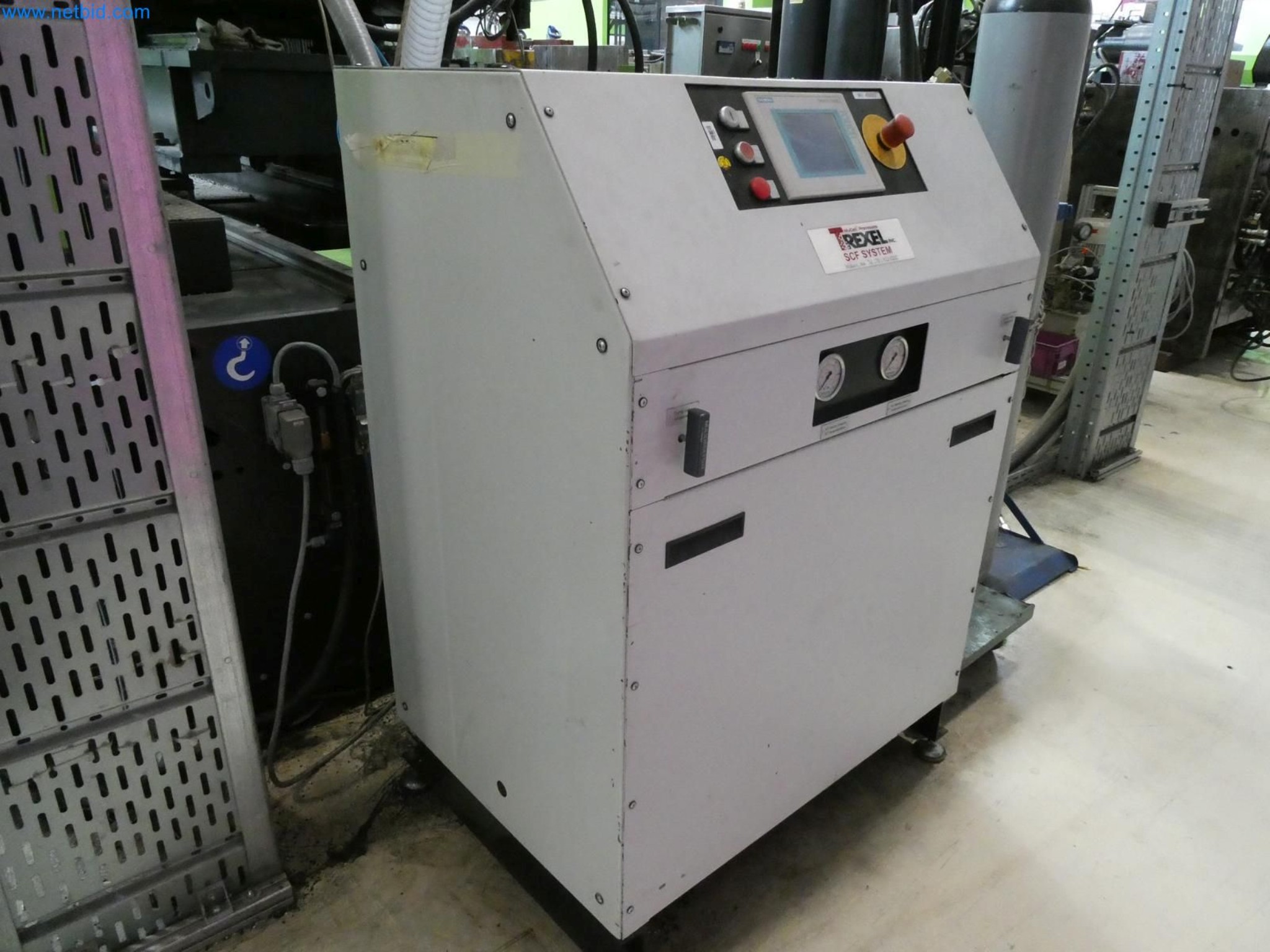 Engel Spritzgießmaschinen und Maschinen aus der Kunststoffindustrie-5