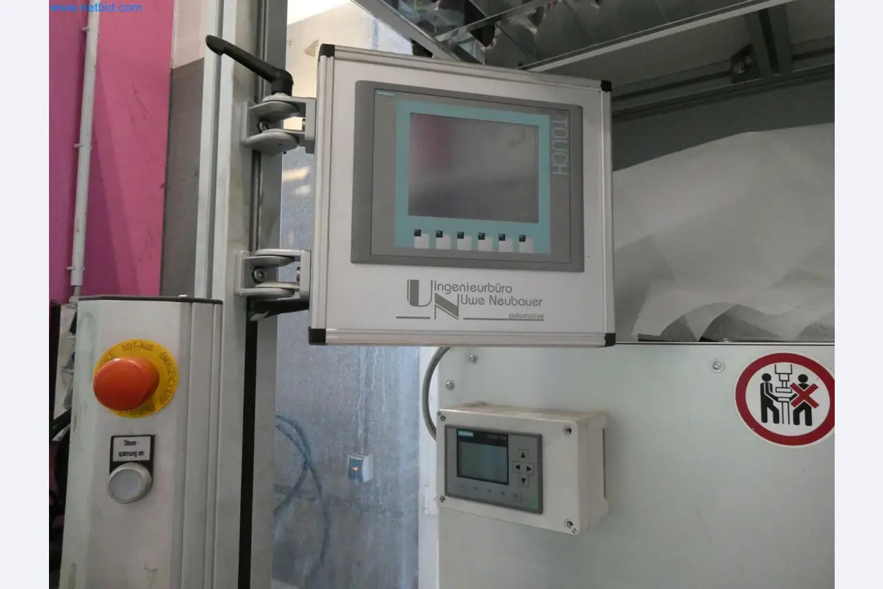 Engel Spritzgießmaschinen und Maschinen aus der Kunststoffindustrie-2