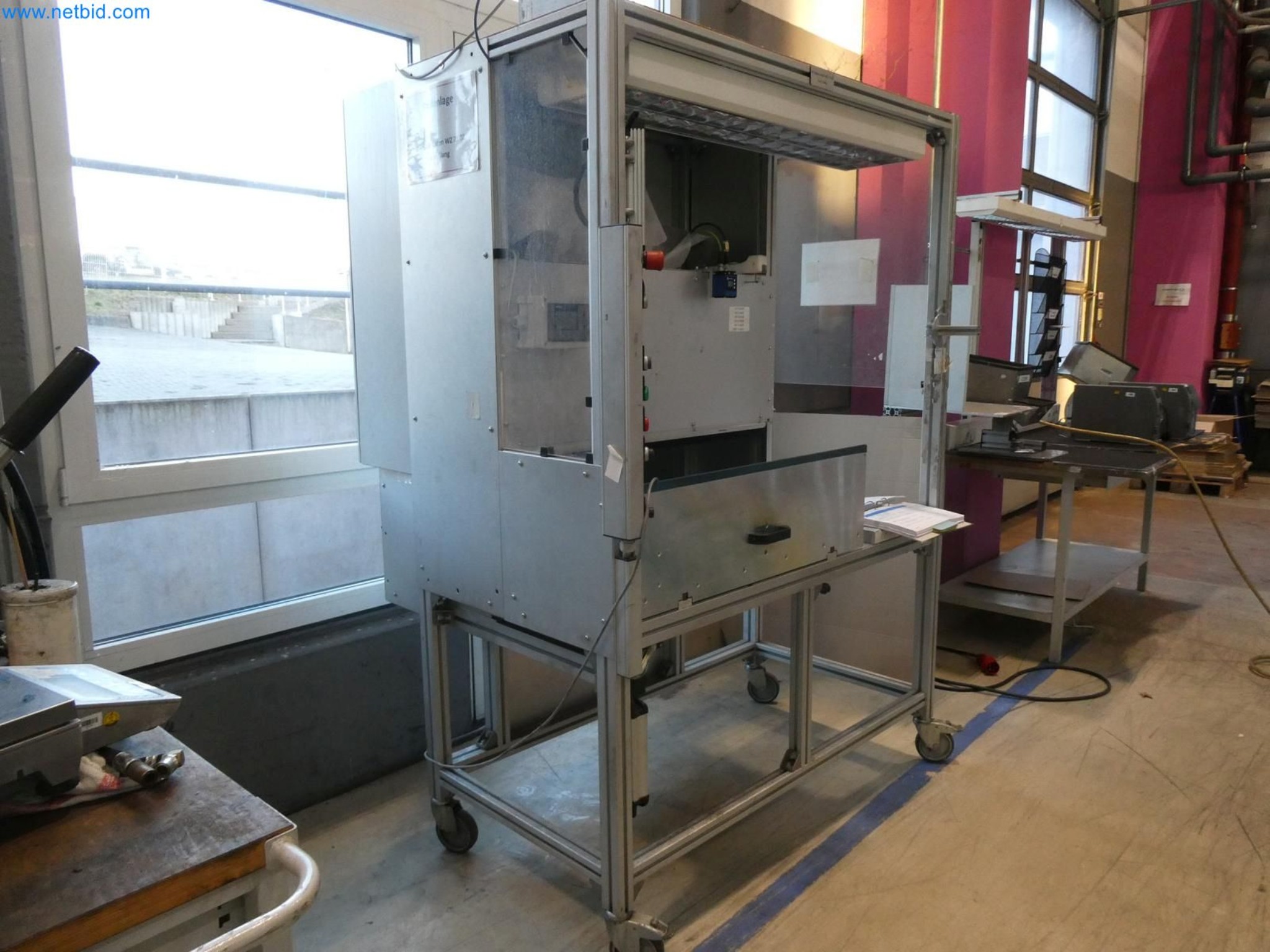 Engel Spritzgießmaschinen und Maschinen aus der Kunststoffindustrie-4