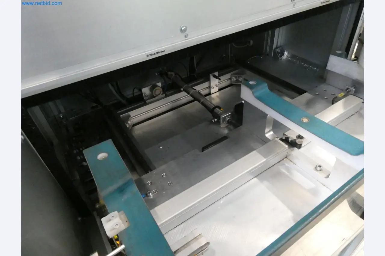 Engel Spritzgießmaschinen und Maschinen aus der Kunststoffindustrie-4