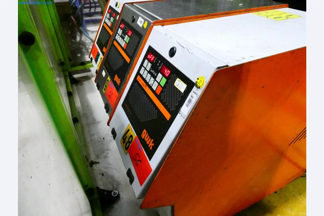 Engel Spritzgießmaschinen und Maschinen aus der Kunststoffindustrie-13