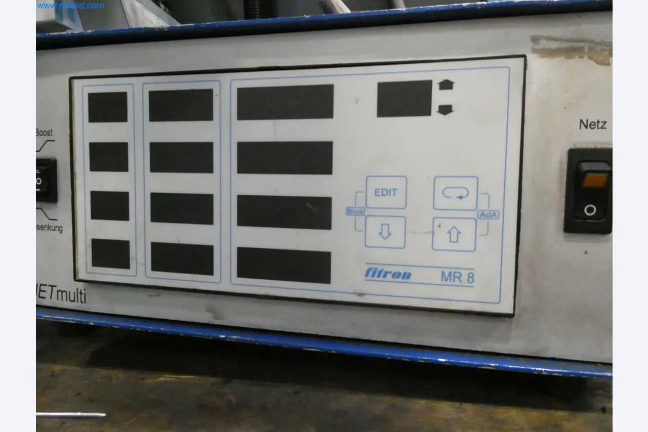 Engel Spritzgießmaschinen und Maschinen aus der Kunststoffindustrie-14