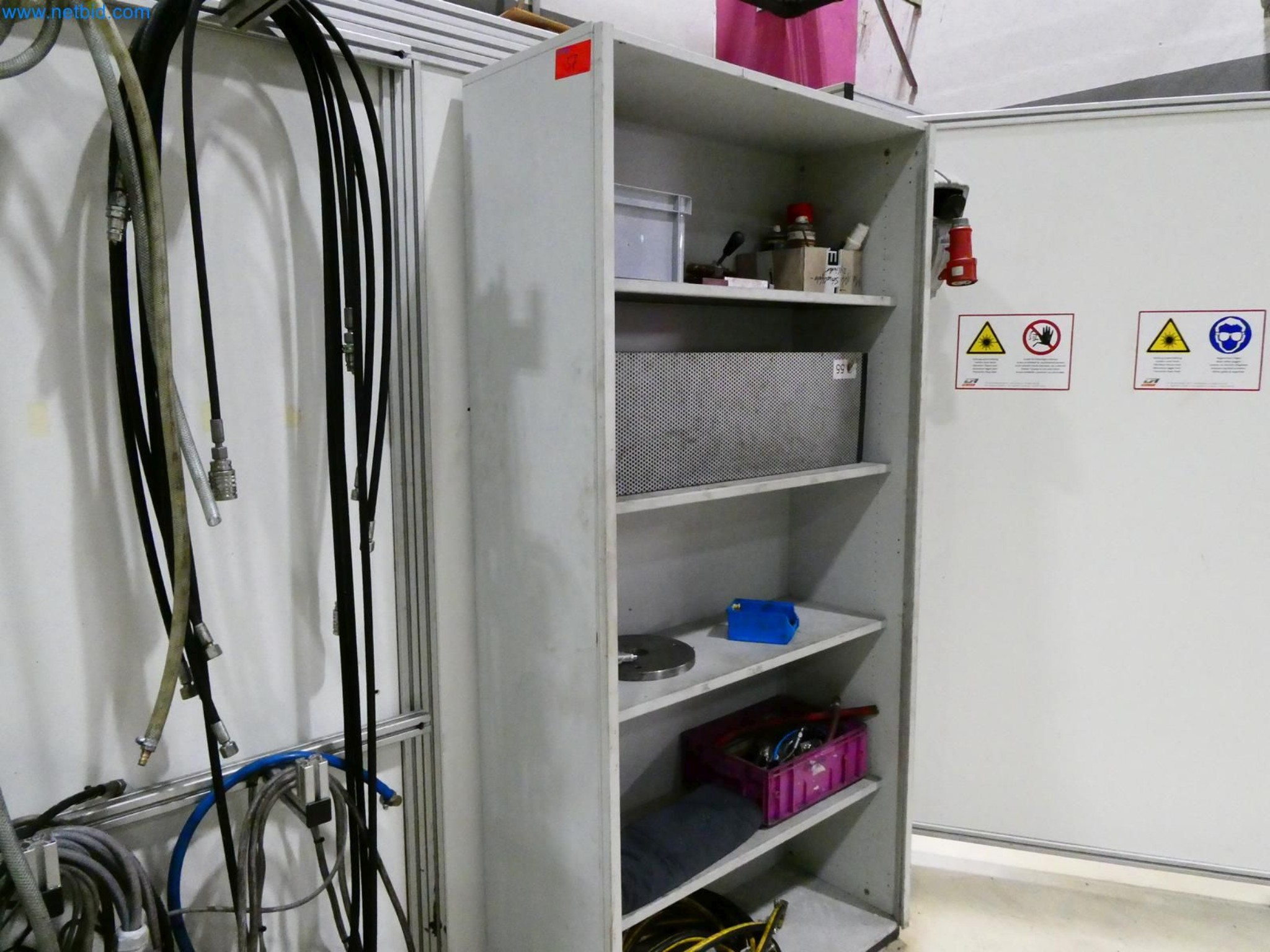 Engel Spritzgießmaschinen und Maschinen aus der Kunststoffindustrie-11