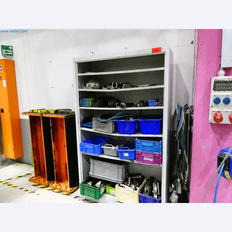 Engel Spritzgießmaschinen und Maschinen aus der Kunststoffindustrie-13